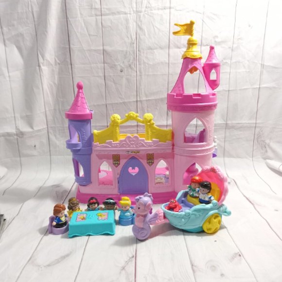 Fisher Price Little People Disney Princess Castle Lot - Picture 1 of 9